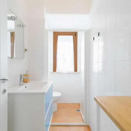 Apartamento R05 - Comodo Trilocale Con Corte Privata